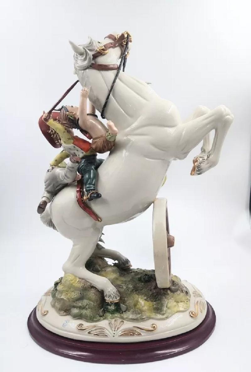 Porcelana Capodimonte escena Niños en Caballo - Imagen 3