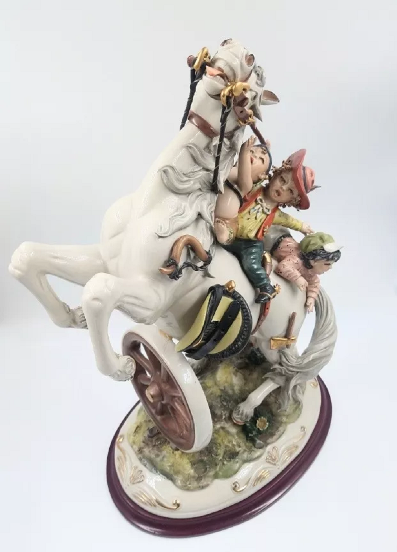 Porcelana Capodimonte escena Niños en Caballo - Imagen 2
